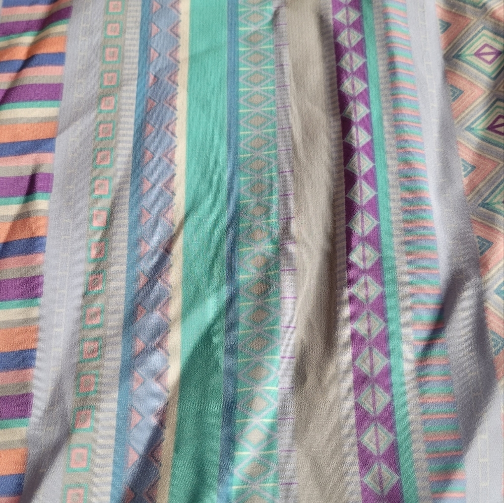 Geometric Pattern Dress - Picture 7 of 8